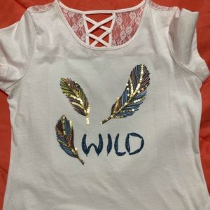 Tee/blouse used but in good condition